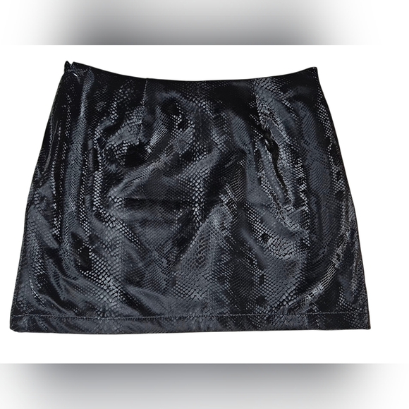 Juicy Couture Python Mini Skirt - Sz Lg - NWT - Picture 2 of 7